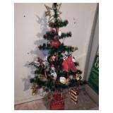 TREE WOOD BASE W/ ORNAMENTS