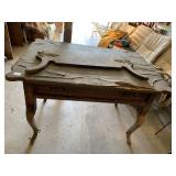 DESK/TABLE NEEDS LOVE