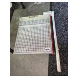 BOSTON 2612 PAPER CUTTER