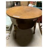 ROUND TWO-TIER TABLE MAPLE