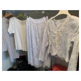 JESSICA MCCLINTIC 2 PC. J. JILL L TOPS ETC.