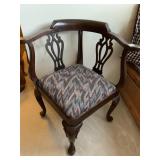 ETHAN ALLEN CORNER ARMCHAIR QUEEN ANNE LEGS
