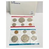1977-P + D PROOF SETS UNC -
