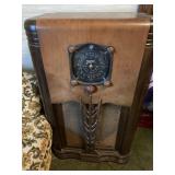 ZENITH LONG DISTANCE STANDARD BROADCAST STANDING