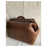 LEATHER BROWN DR. BAG - 13" H - VERY GOOD