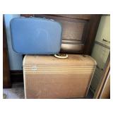 VINTAGE SUITCASES