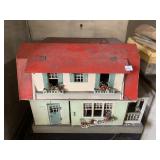 LARGE ANTIQUE DOLL HOUSE WITH FUNCTIONAL LIGHTING