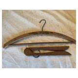VINTAGE HANGERS WOOD ONE FOLDS ONE ADV. CRANDALL