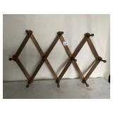 WOOD ACCORDION COAT HOOK WALL HANGER