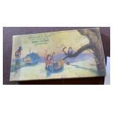 VINTAGE WINNIE THE POOH BOX