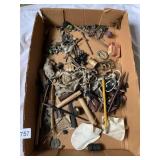 BUTTONS, BUCKLES, DOORSTOPS, MIRRORS INCL.