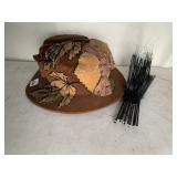 VELVET LADIES HAT WITH LEAVES AND BLACK