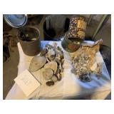SEASHELLS INCL. SHELL NECKLACE AND TINS DELMONTE