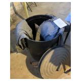 TRASH CAN AND WOOL WITH HOLES AND LID
