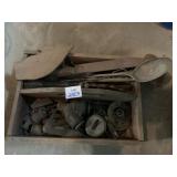 WOOD HANDLE TOTE, KITCHEN UTENSILS