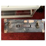 19X21 SUITCASE WITH METAL CORNERS AND TACK TRIM