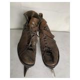 ANTIQUE ICE SKATES