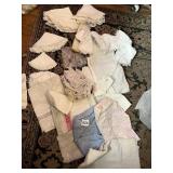 LINENS WHITE W/ LACE TRIM