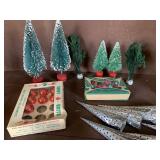 SHINY BRITE SM. ORNAMENTS, TREE
