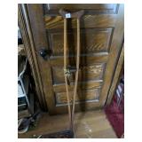 WOOD CRUTCHES