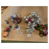 BLOWN GLASS CHRISTMAS BALL CENTERPIECE, DIORAMA