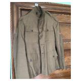 US ARMY UNIFORM IN GOOD CONDITION NO HOLES ALL