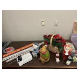 HOLIDAY JW/ PAPER, REINDEER, SNOWMEN, BASKET W/