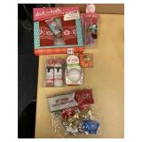 DECK THE HALLS SET, BOWS, CUP, LOTION