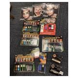 LARGE GROUP OF HALLOWEEN MAKE UP