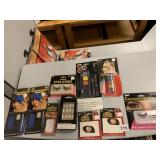 GOLD PRESS ON NAILS, EYELID TATTOO, MAKEUP