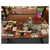 LARGE GROUP OF NEW GRADUATIONS PARTY SUPPLIES AND