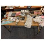 LARGE GROUP OF NEW GRADUATIONS PARTY SUPPLIES AND