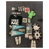 LARGE GROUP OF NEW GRADUATIONS PARTY SUPPLIES AND