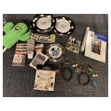 LARGE GROUP OF NEW GRADUATIONS PARTY SUPPLIES AND