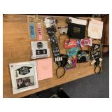 LARGE GROUP OF NEW GRADUATIONS PARTY SUPPLIES AND