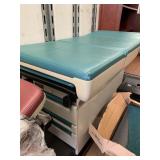 GREEN TOP EXAM TABLE W/ STIRRUPS