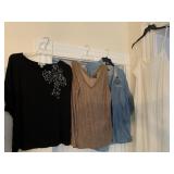 3 X TOPS AND 22/24 LANE BRYANT, XL LUNA PIER