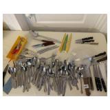 KNIVES, FLATWARE