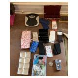 KEY CHAIN PURSE IN BOX, SCALE, WALLET, ETC.