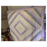 100 X 90 COMFORTER / QUILT