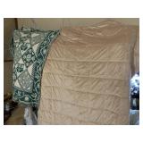 DOWN COMFORTER, COTTON BLANKET