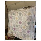 STAR MACHINE MADE QUILT QUEEN