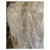 QUEEN COMFORTER