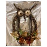 RUG AND OWL DECORATION