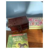 PAPER HOLDER AND PAPER