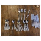 FLATWARE SET