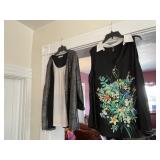 ICON 26 PANTS, 3 X TOPS