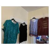 3 X WOMANï¿½S CLOTHES, SEQUIN TOP, ETC.