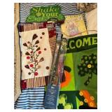 HOLIDAY WALL HANGINGS