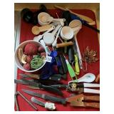 MEASURING CUPS, NUTCRACKER, ETC.